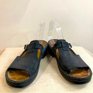 NAOT Sz 41  Leather Slip On Buckle Closure Sandals